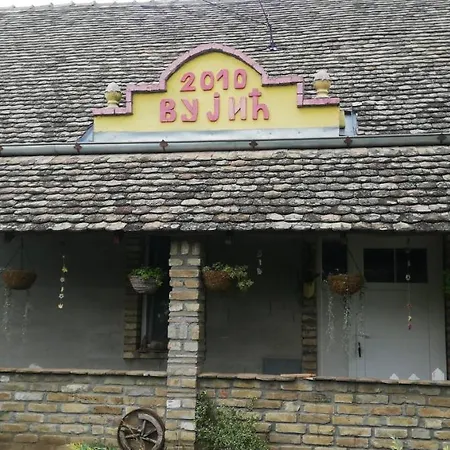 Salas Vujic * Bečej